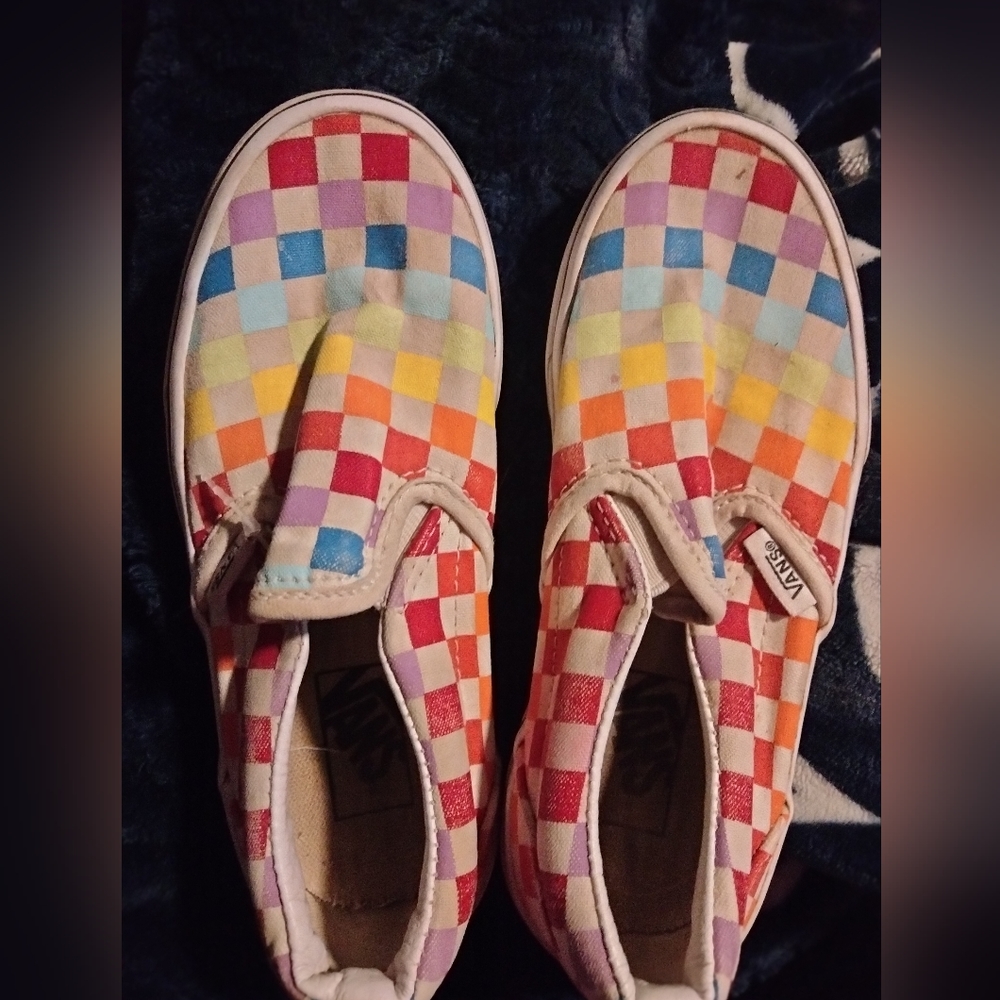 Sneakers - Picture 2 of 5